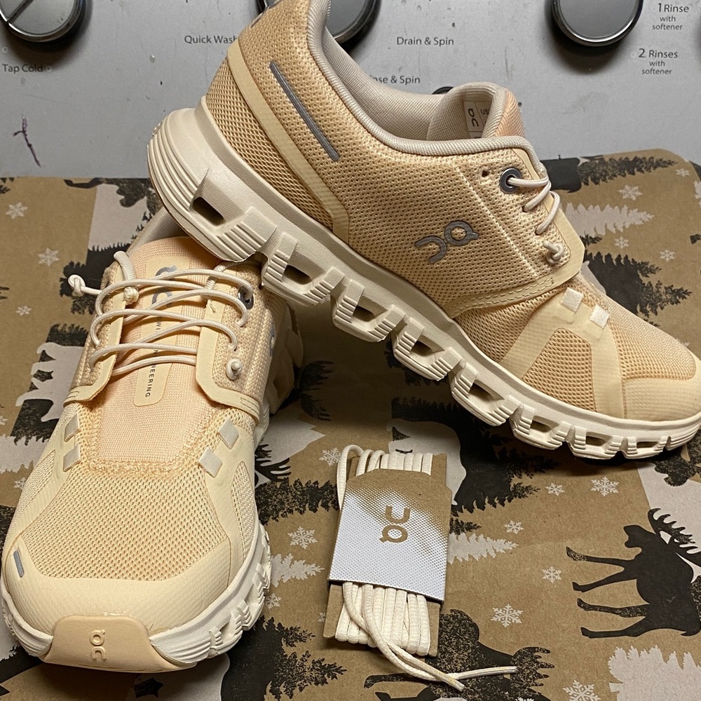 On Women's Creamy Muted Butter Color Athletic Shoes